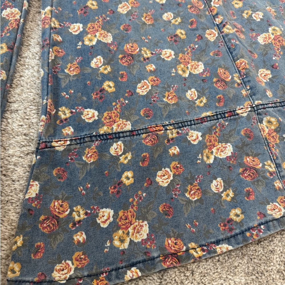 🌼 Blue Velvet Floral Wide Leg Denim Overalls – Size Small – NWT - Picture 8 of 12